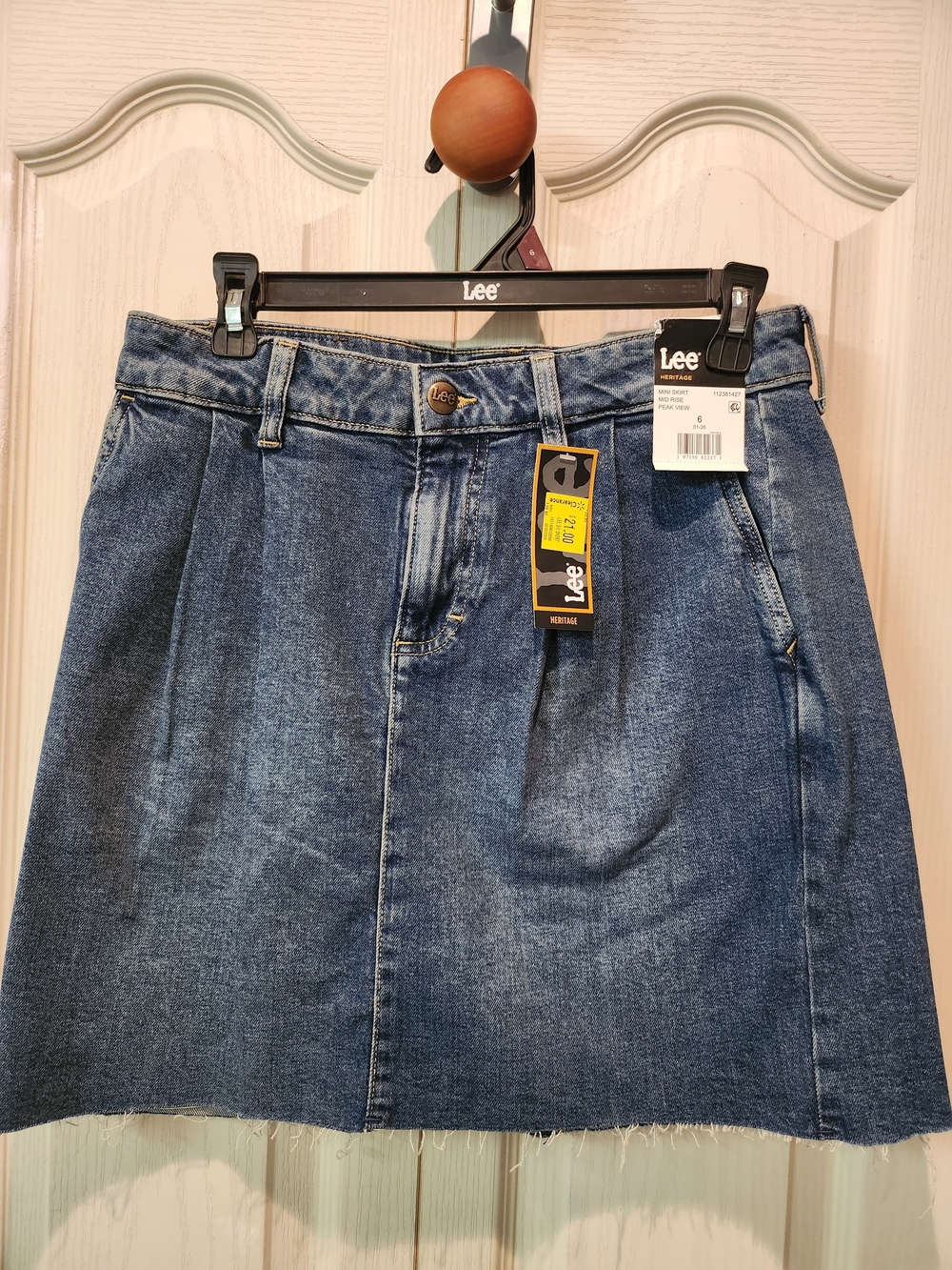 1029. NWT Lee Womens Blue Denim Mini Skirt